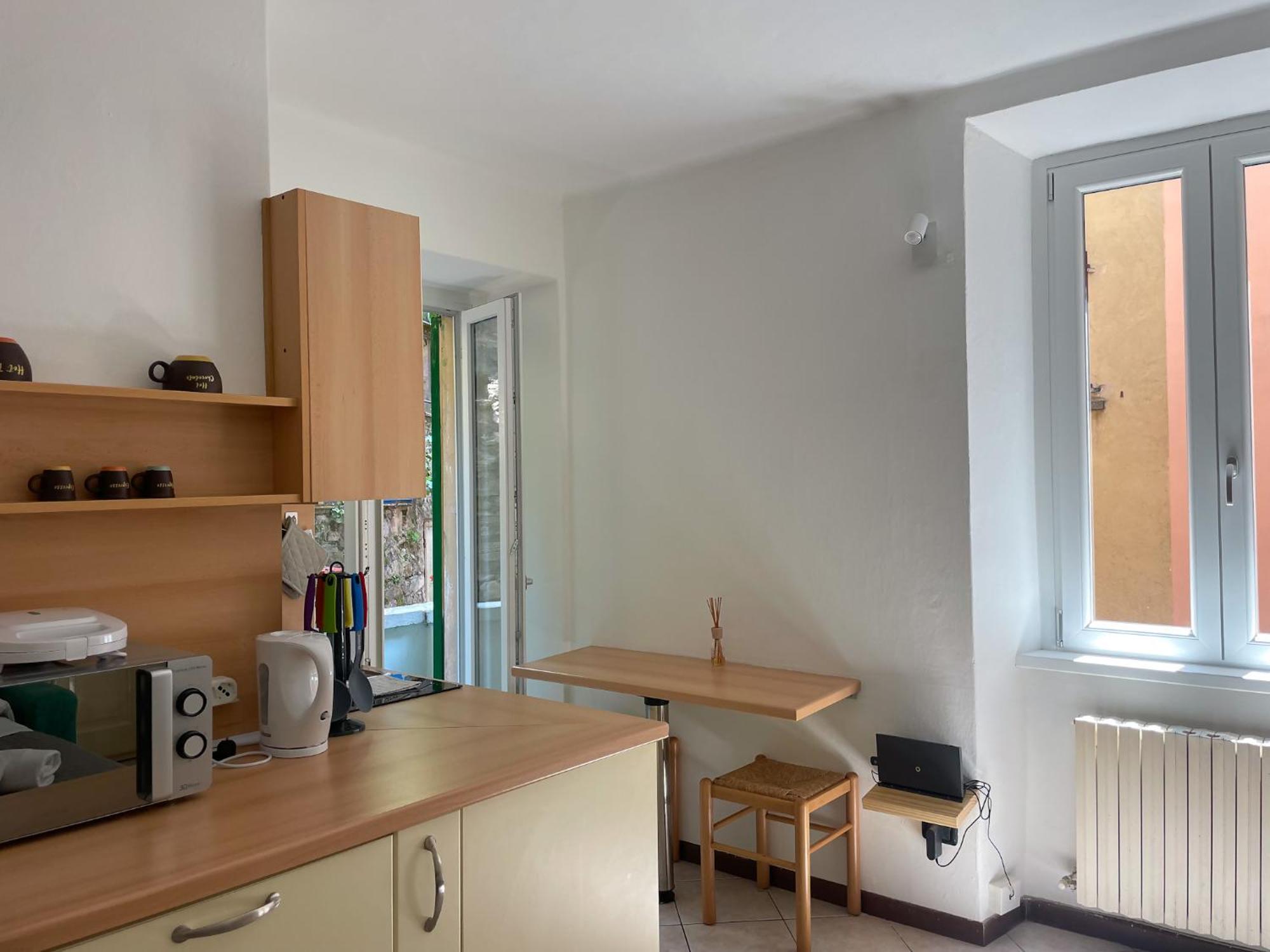Roncati 7 Center Town Studio Apartments Белладжо Экстерьер фото